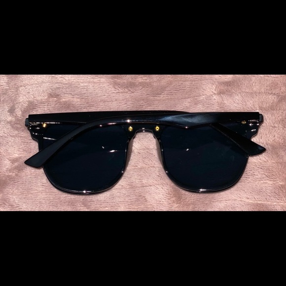 NEW Sunglasses - Picture 4 of 12